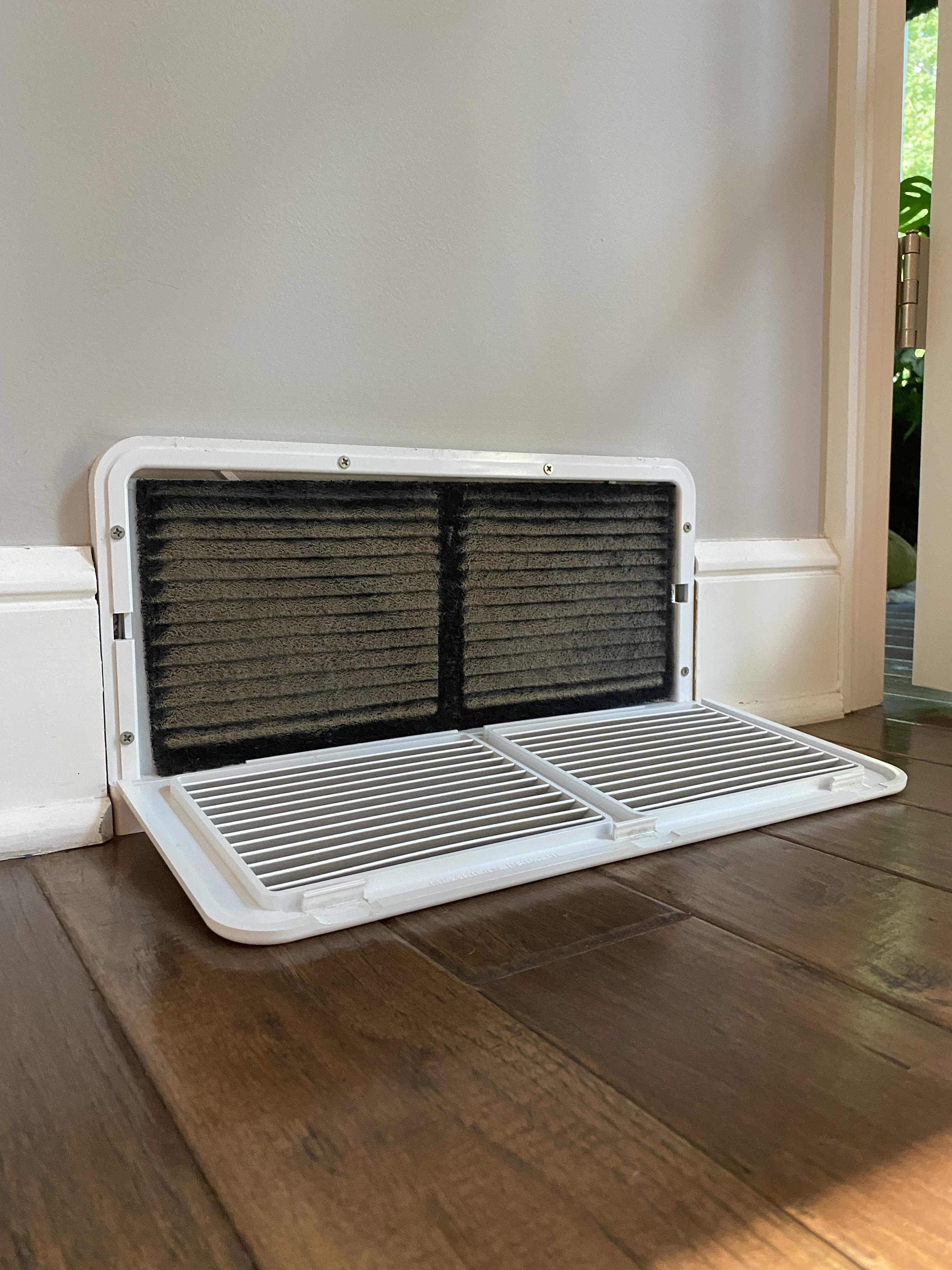Furnace and Heater Vent Filters: Do You Also Need a Return Cover?